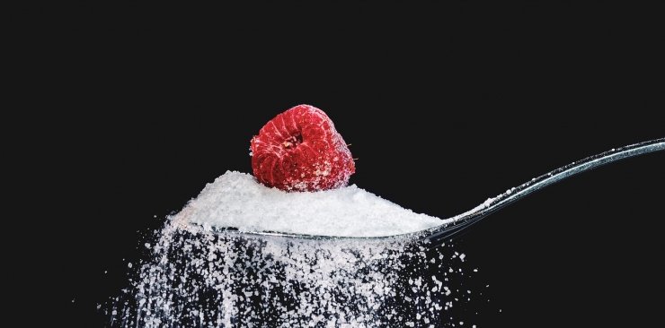 Jakie są skutki nadmiernego spożycia cukru dla układu pokarmowego?