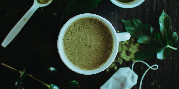 Matcha - co to jest? Właściwości i jak parzyć japońską zieloną herbatę?